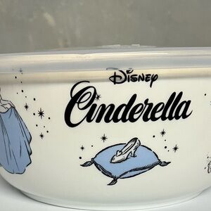 Disney Cinderella "Bibbidi-Bobbidi-Wow" Nesting Bowl with Pressure Release Lid